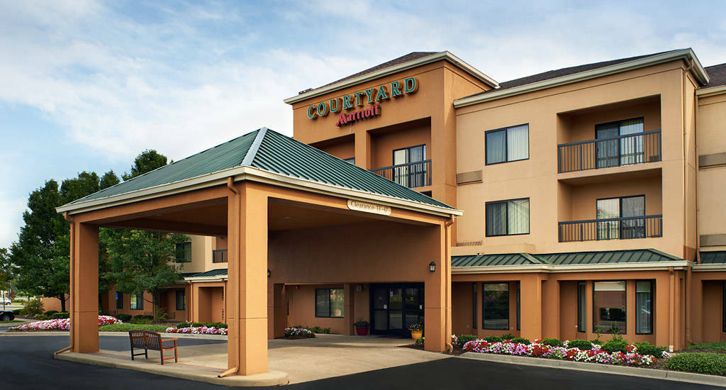 Courtyard Toledo Rossford/Perrysburg Hotel Exterior photo